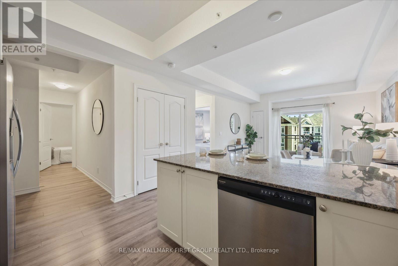 402 - 670 GORDON STREET Image 13