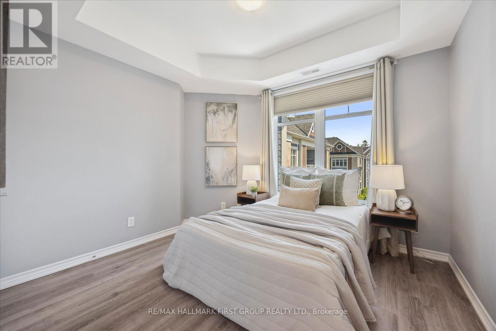 402 - 670 GORDON STREET Image 14