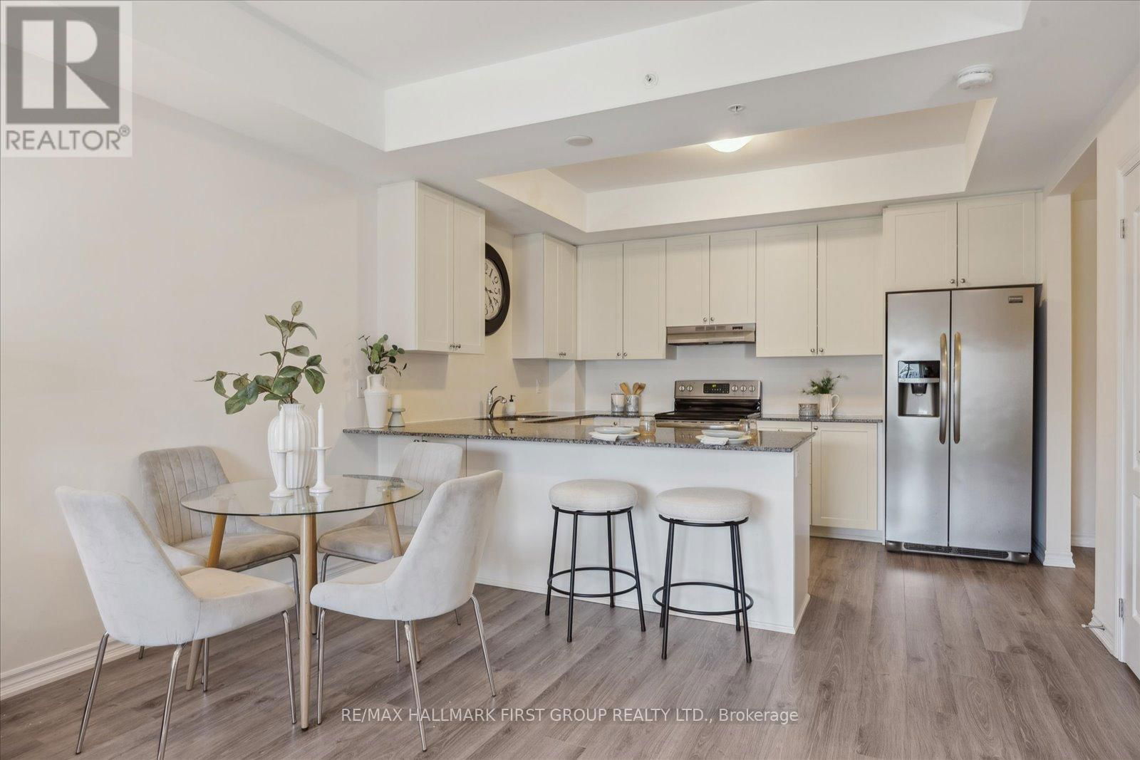 402 - 670 GORDON STREET Image 9