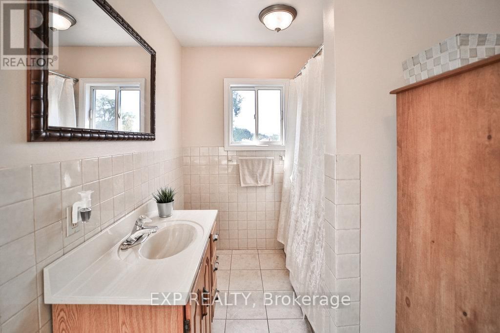 42 TOWER DRIVE Image 28