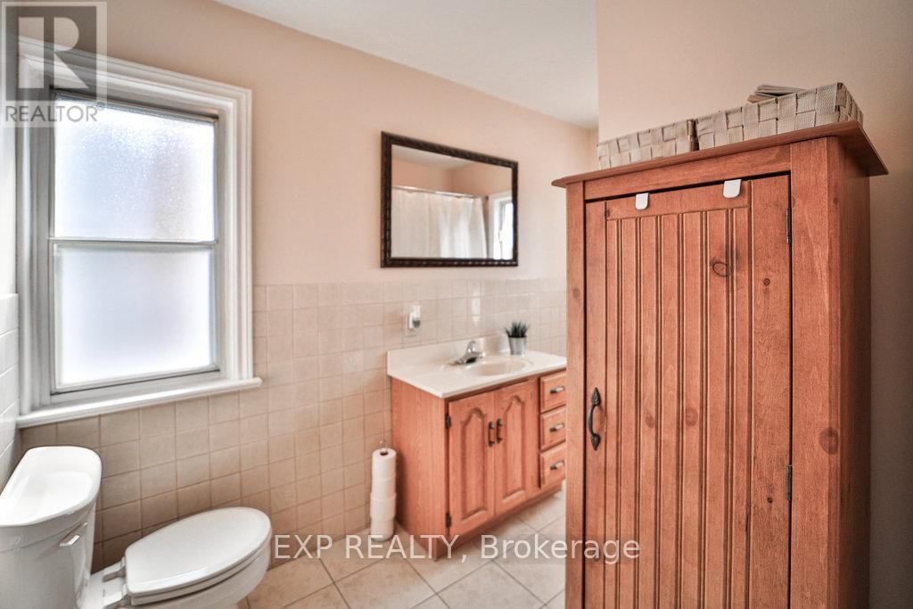 42 TOWER DRIVE Image 29