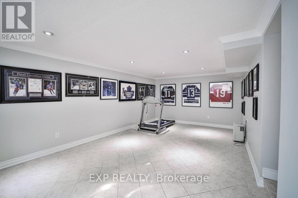 42 TOWER DRIVE Image 35