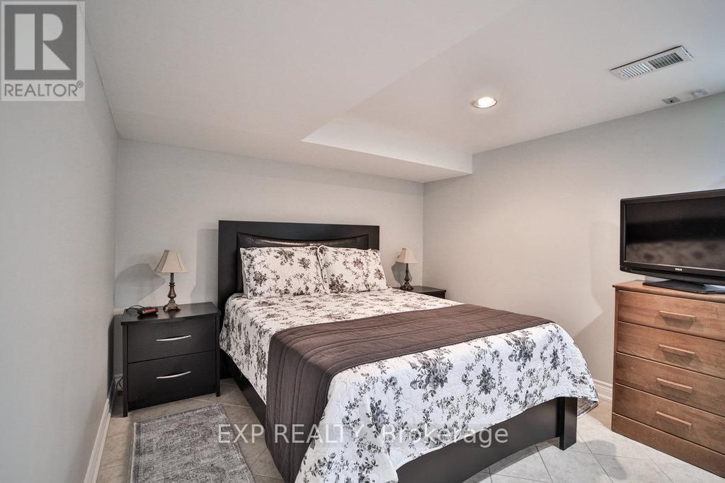 42 TOWER DRIVE Image 38