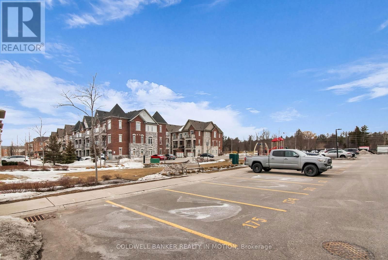 106 - 1775 REX HEATH DRIVE Image 29