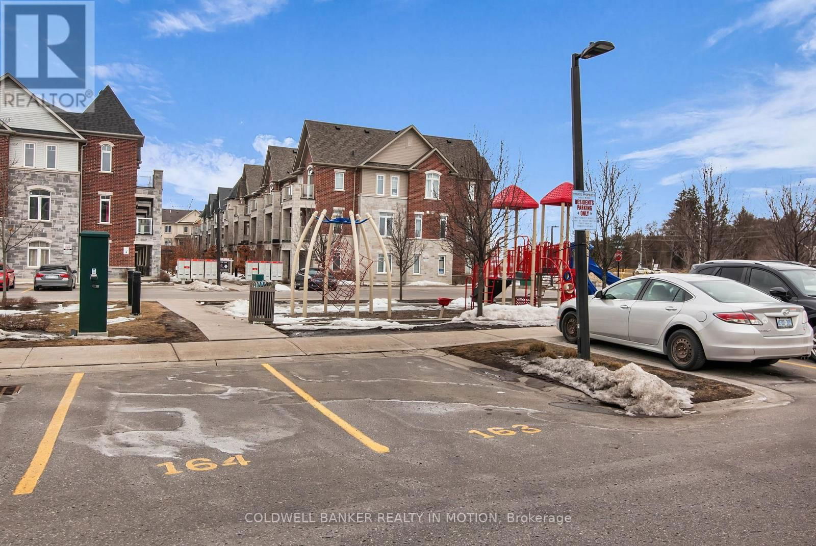106 - 1775 REX HEATH DRIVE Image 32