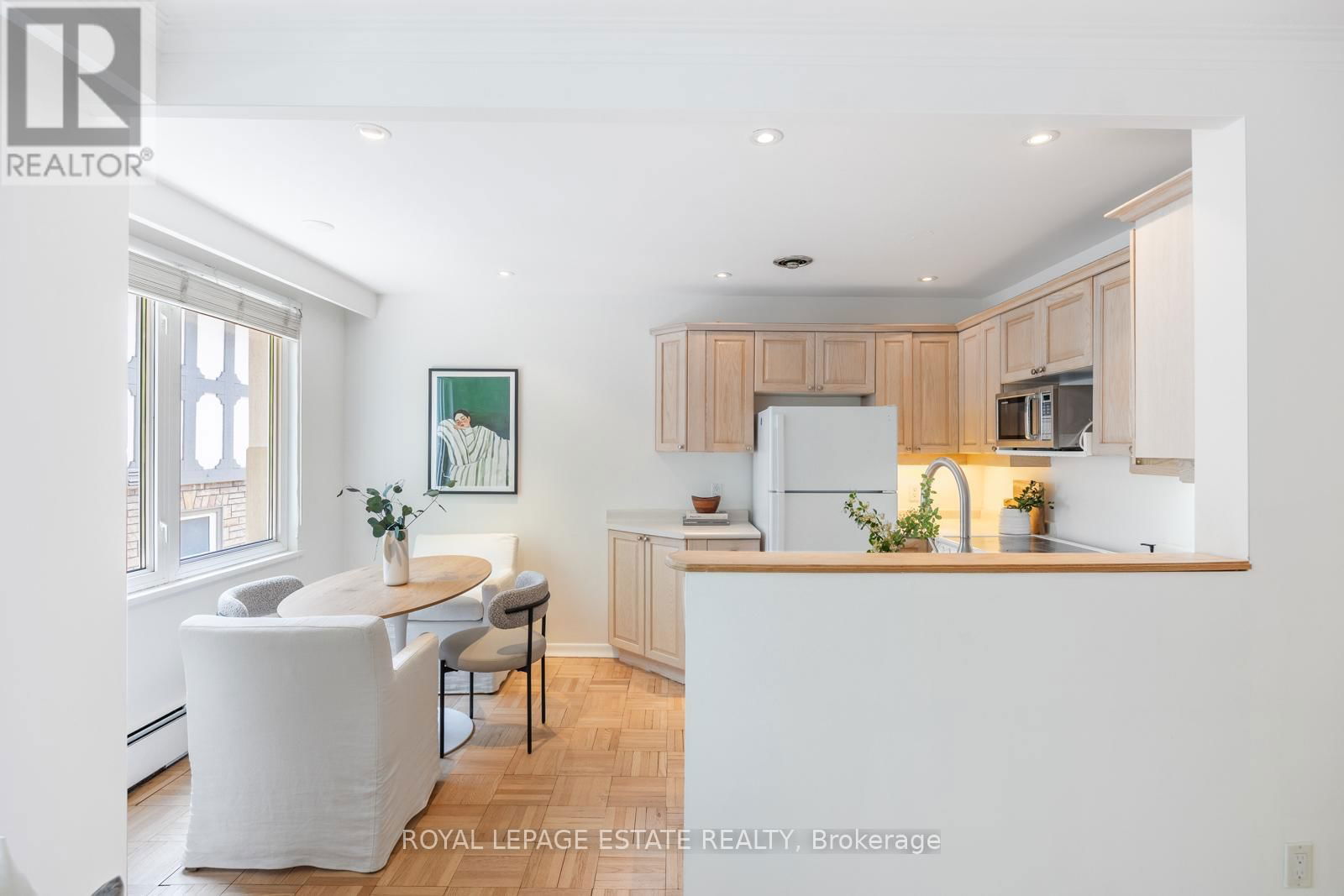 4 - 21 BENLAMOND AVENUE Image 19