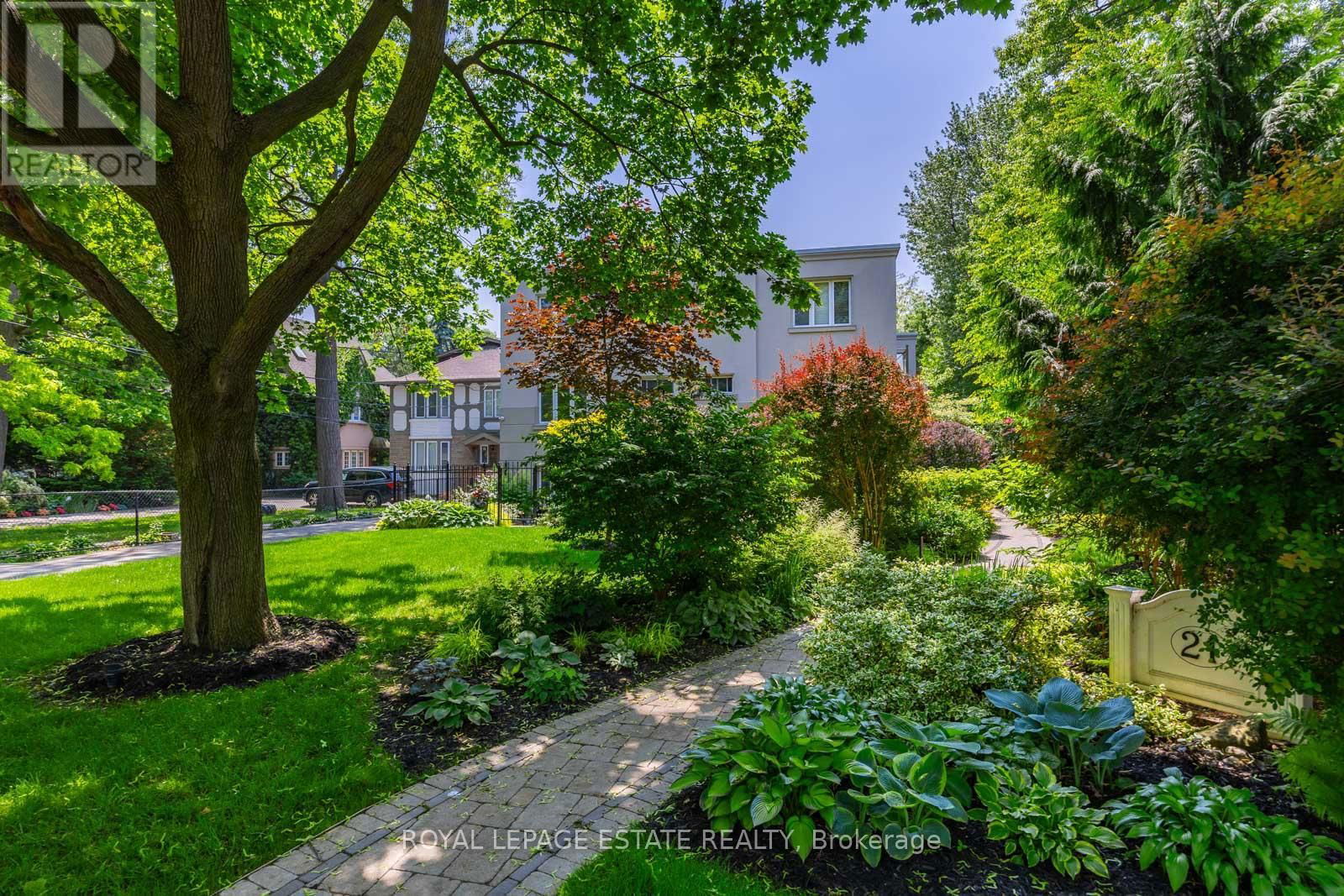 4 - 21 BENLAMOND AVENUE Image 4