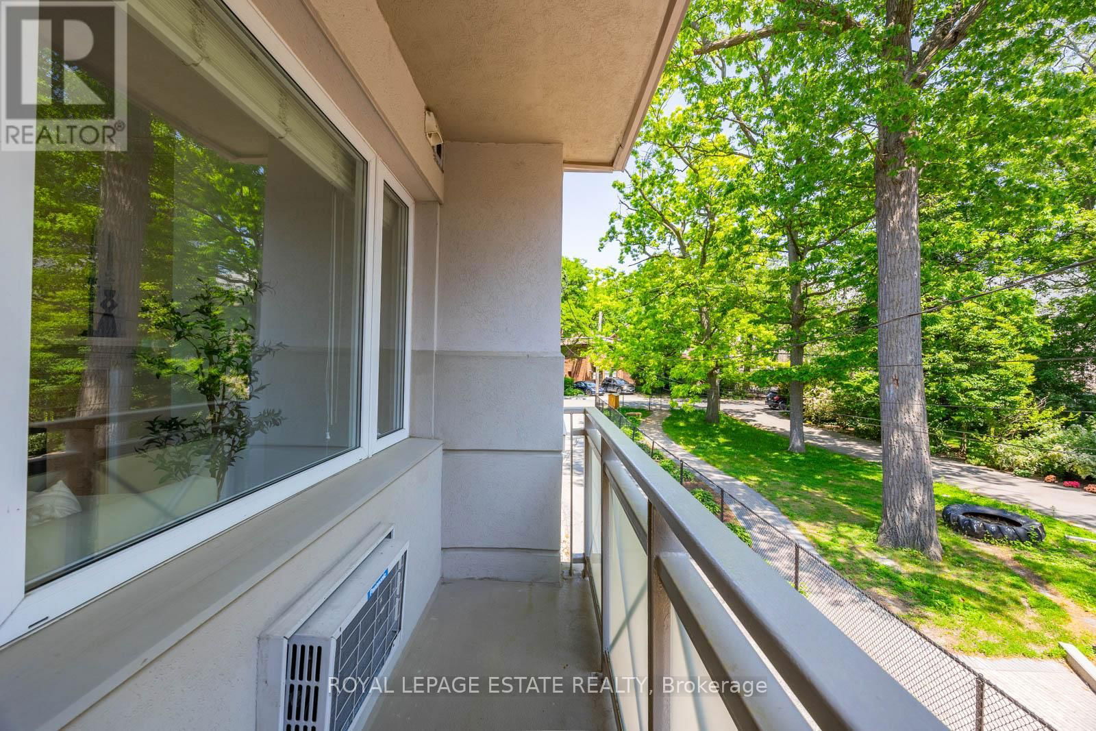 4 - 21 BENLAMOND AVENUE Image 42