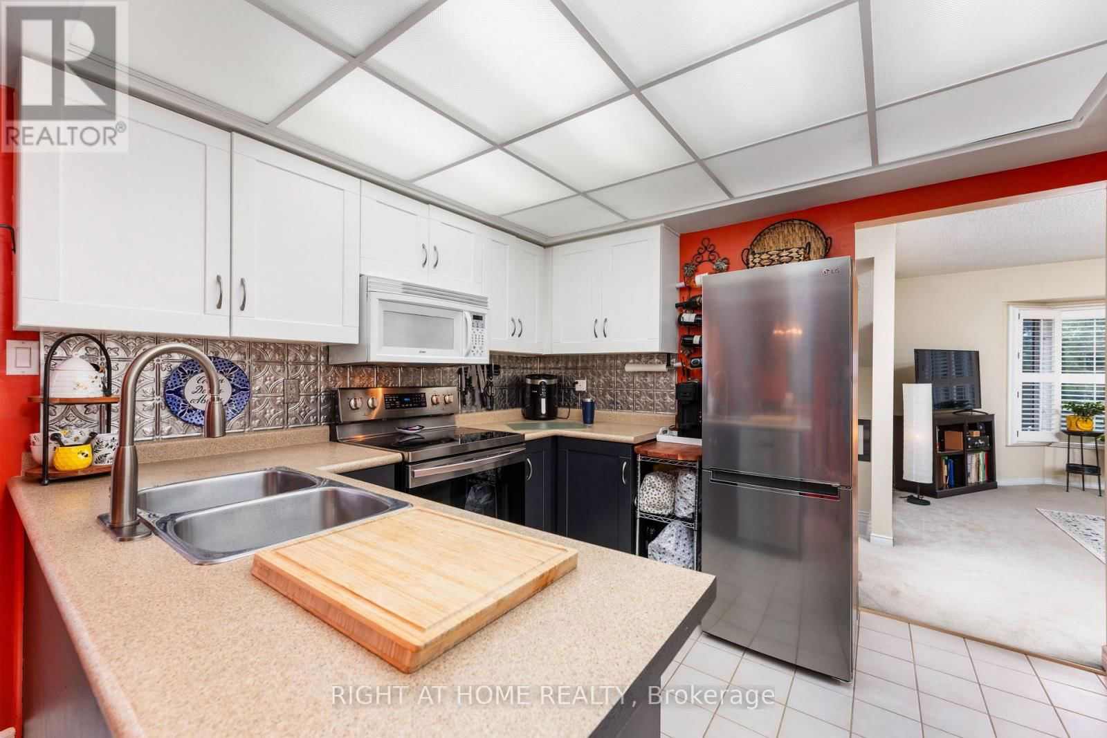 809 BENNETT CRESCENT Image 10