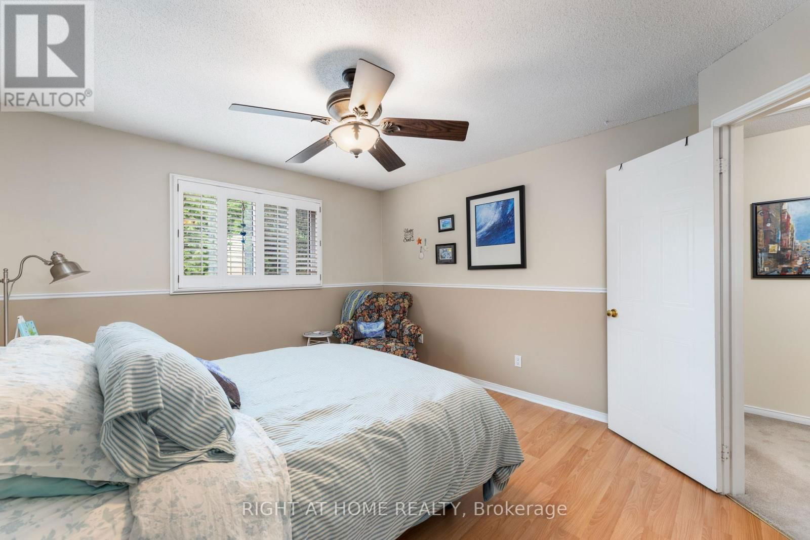 809 BENNETT CRESCENT Image 24