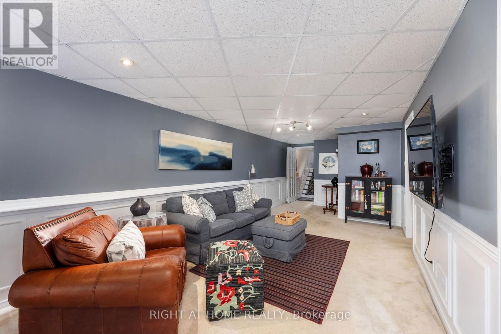 809 BENNETT CRESCENT Image 28