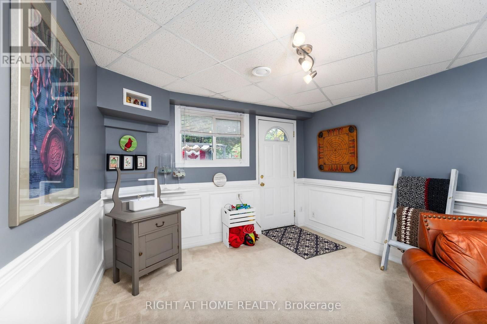 809 BENNETT CRESCENT Image 29