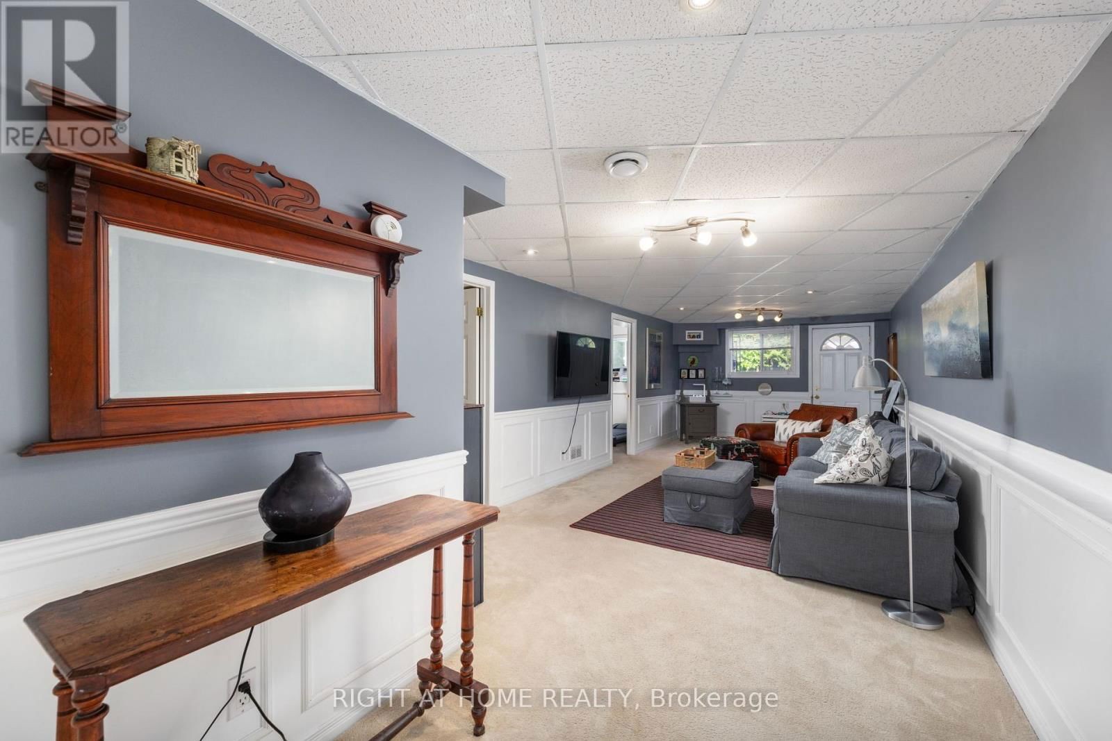809 BENNETT CRESCENT Image 31