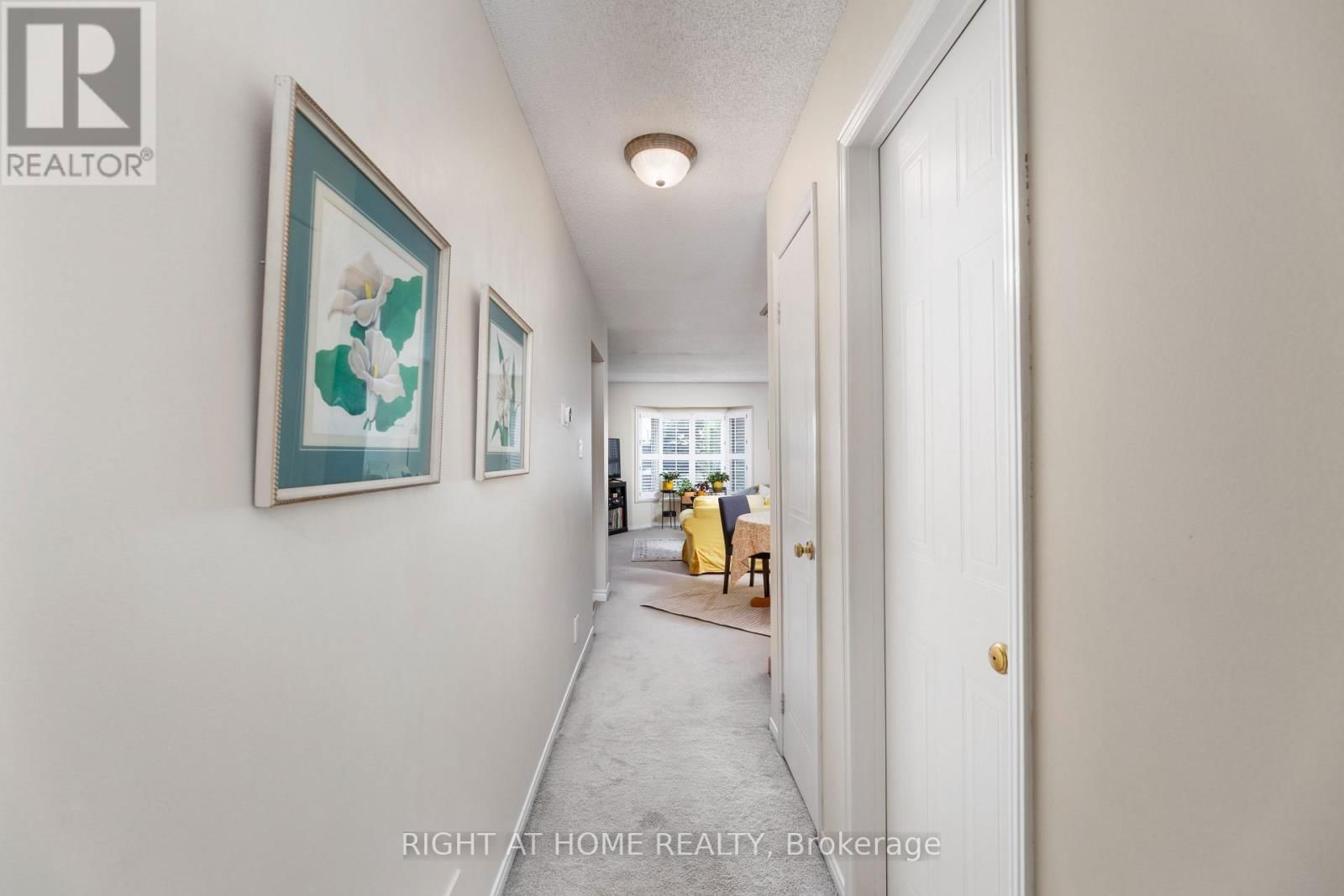 809 BENNETT CRESCENT Image 34