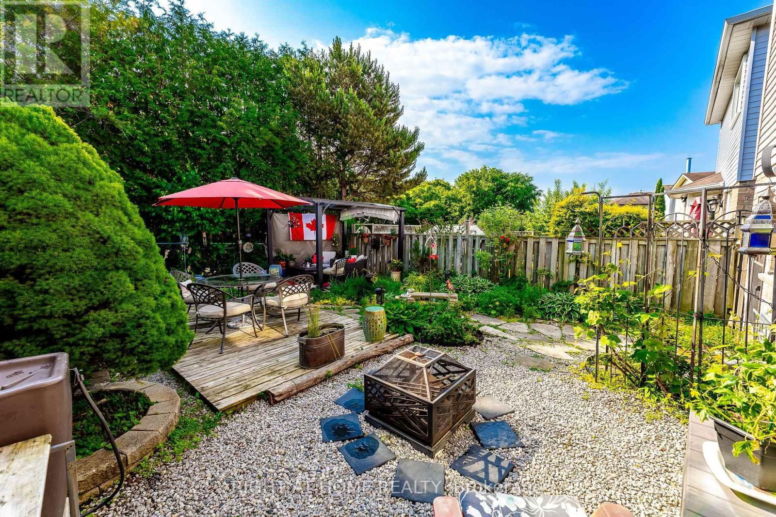 809 BENNETT CRESCENT Image 45