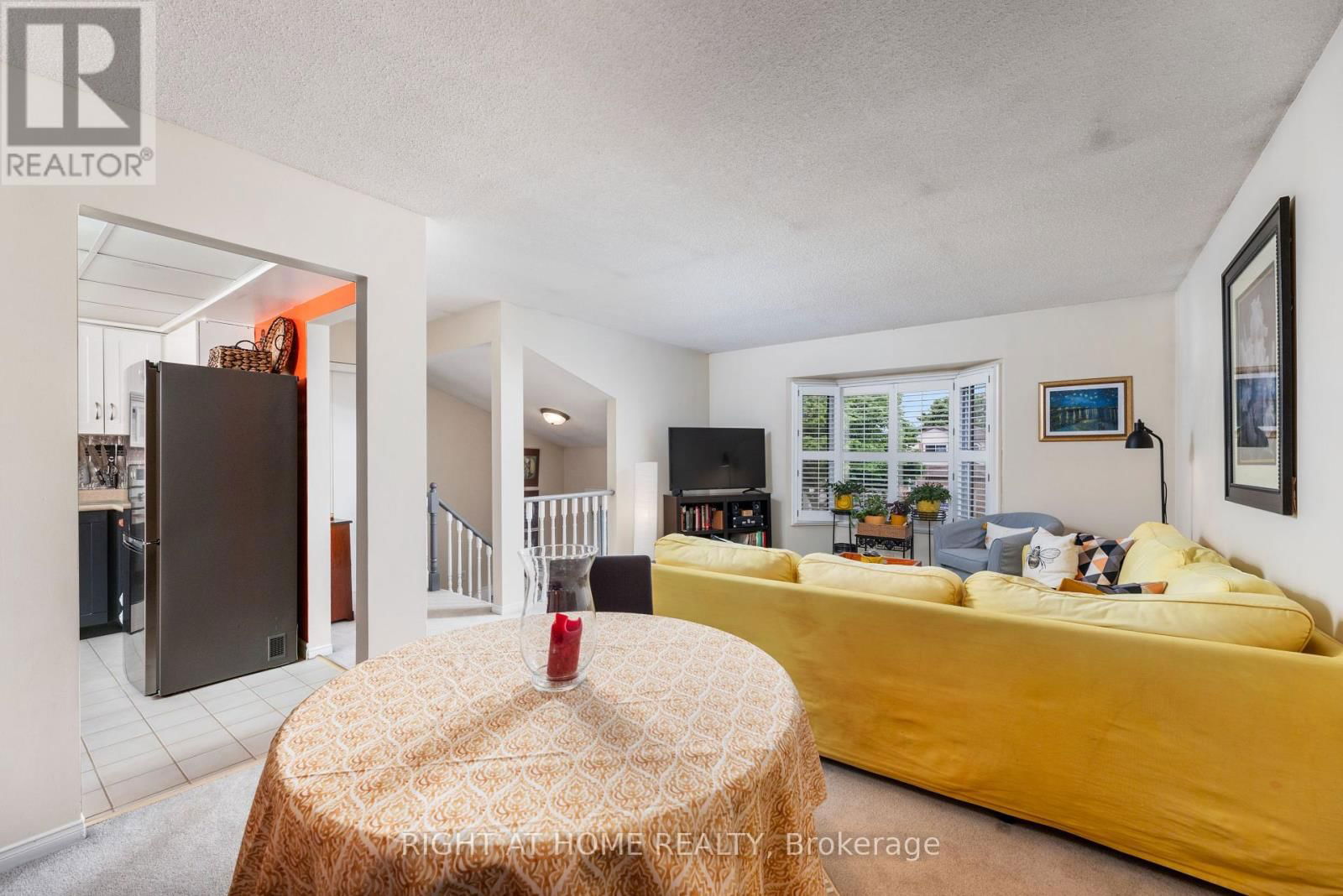 809 BENNETT CRESCENT Image 6