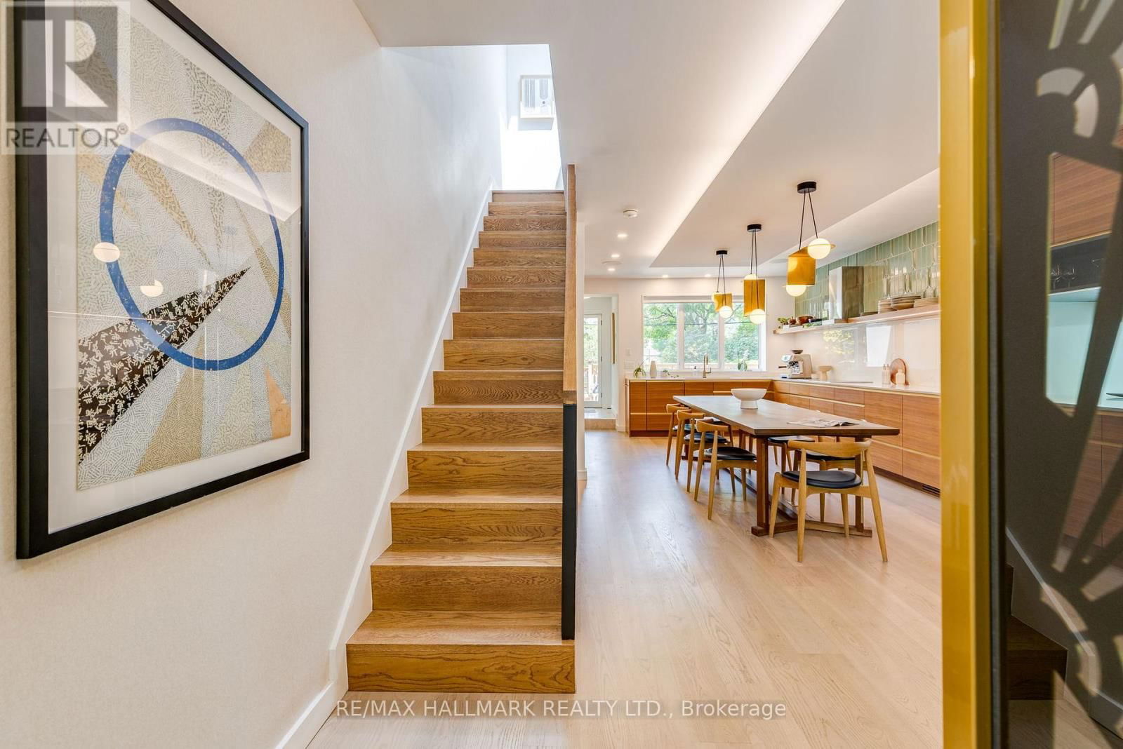 57 RAVINA CRESCENT Image 3