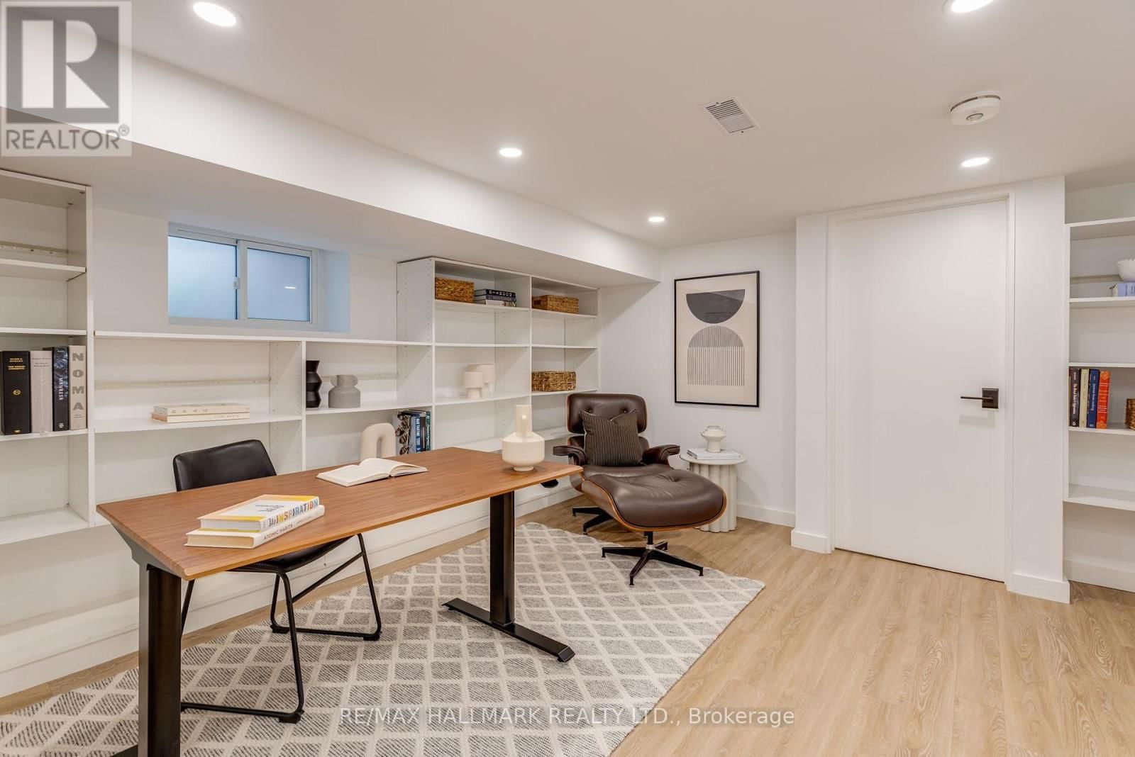 57 RAVINA CRESCENT Image 33