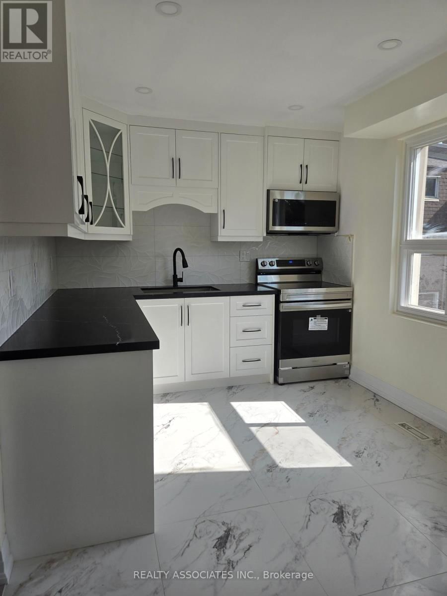 39 - 2 STONEHILL COURT Image 19