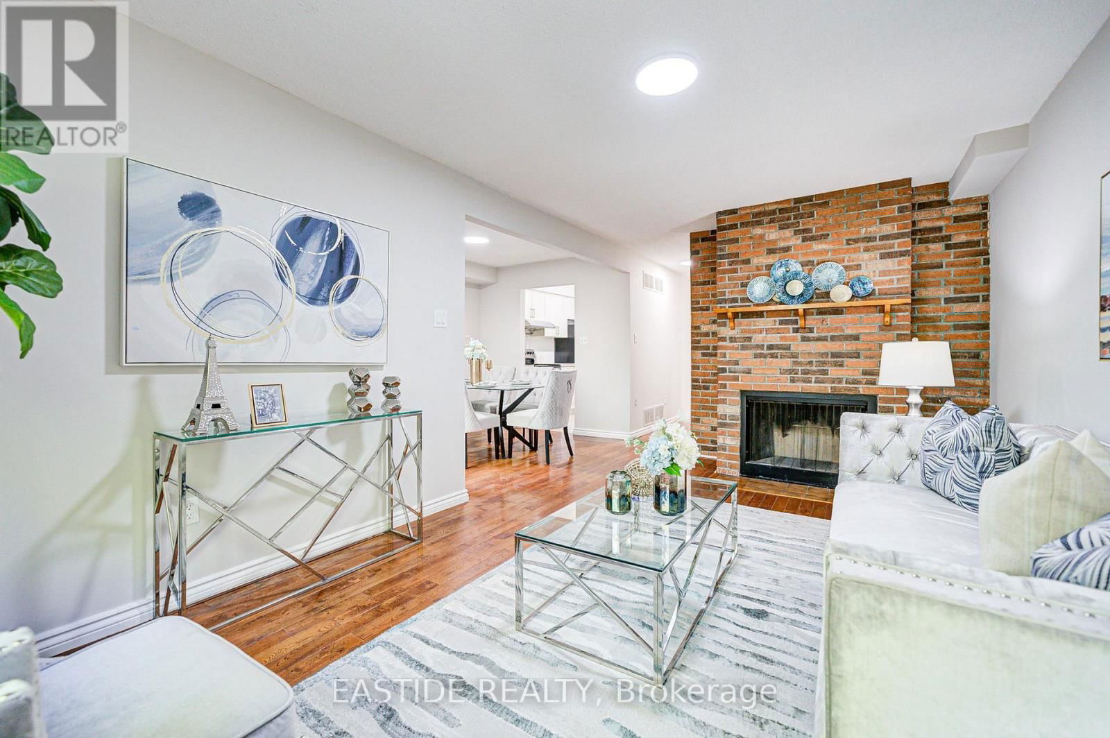55 AMBERCROFT BOULEVARD Image 17