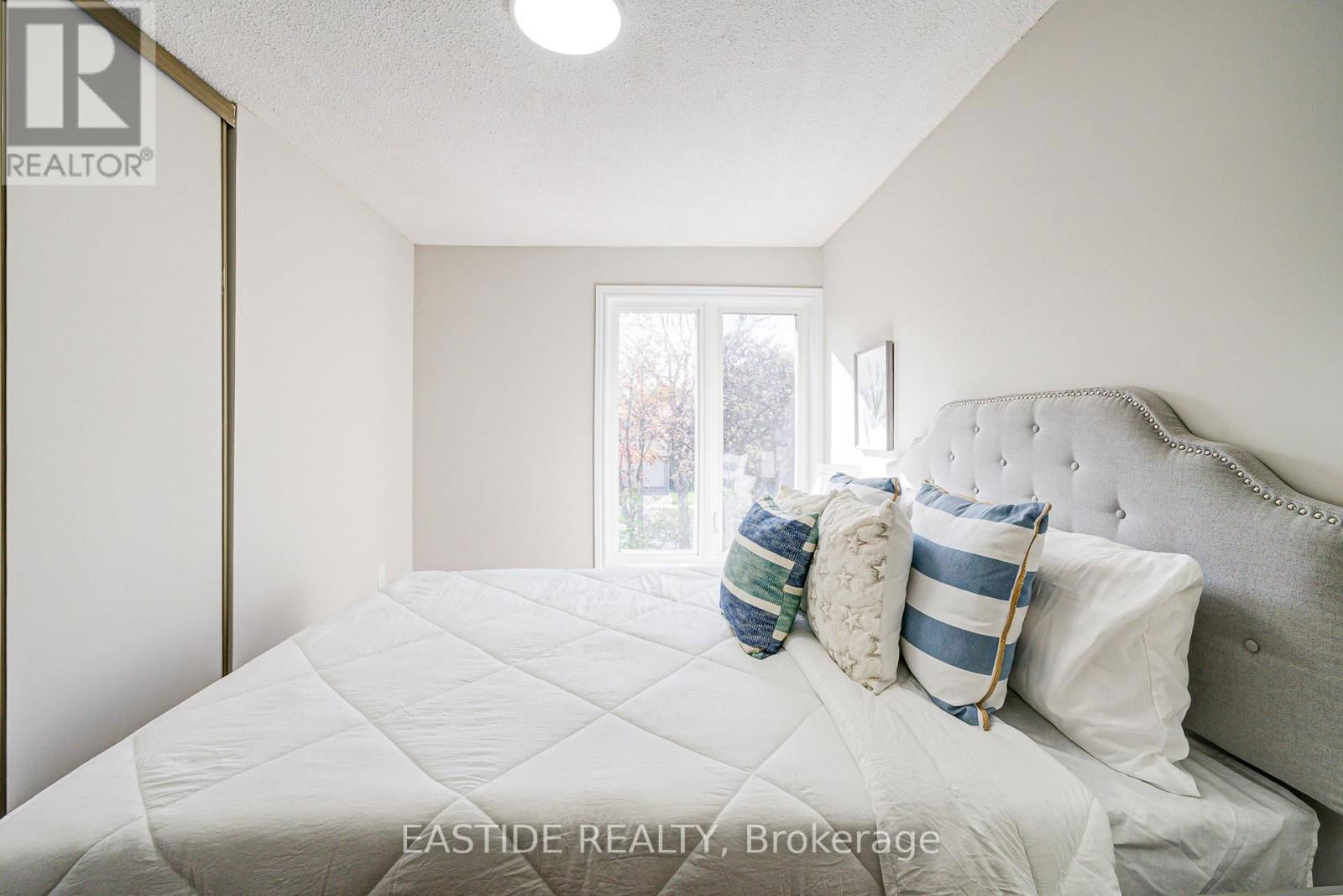 55 AMBERCROFT BOULEVARD Image 19
