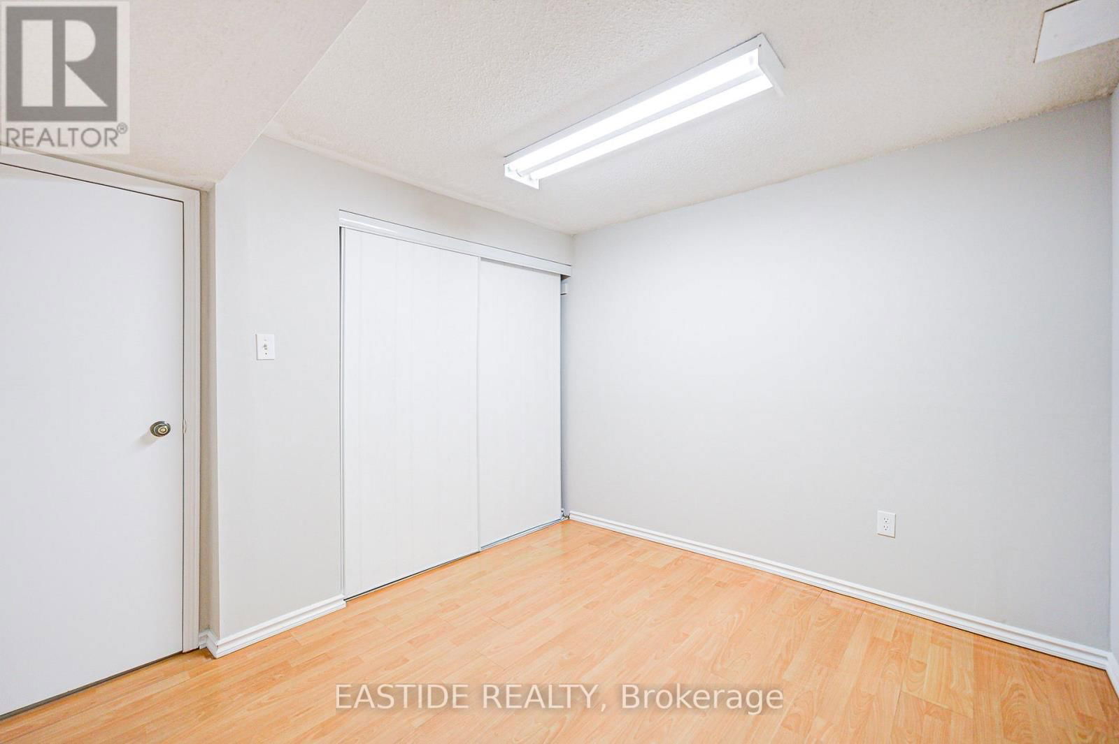55 AMBERCROFT BOULEVARD Image 32
