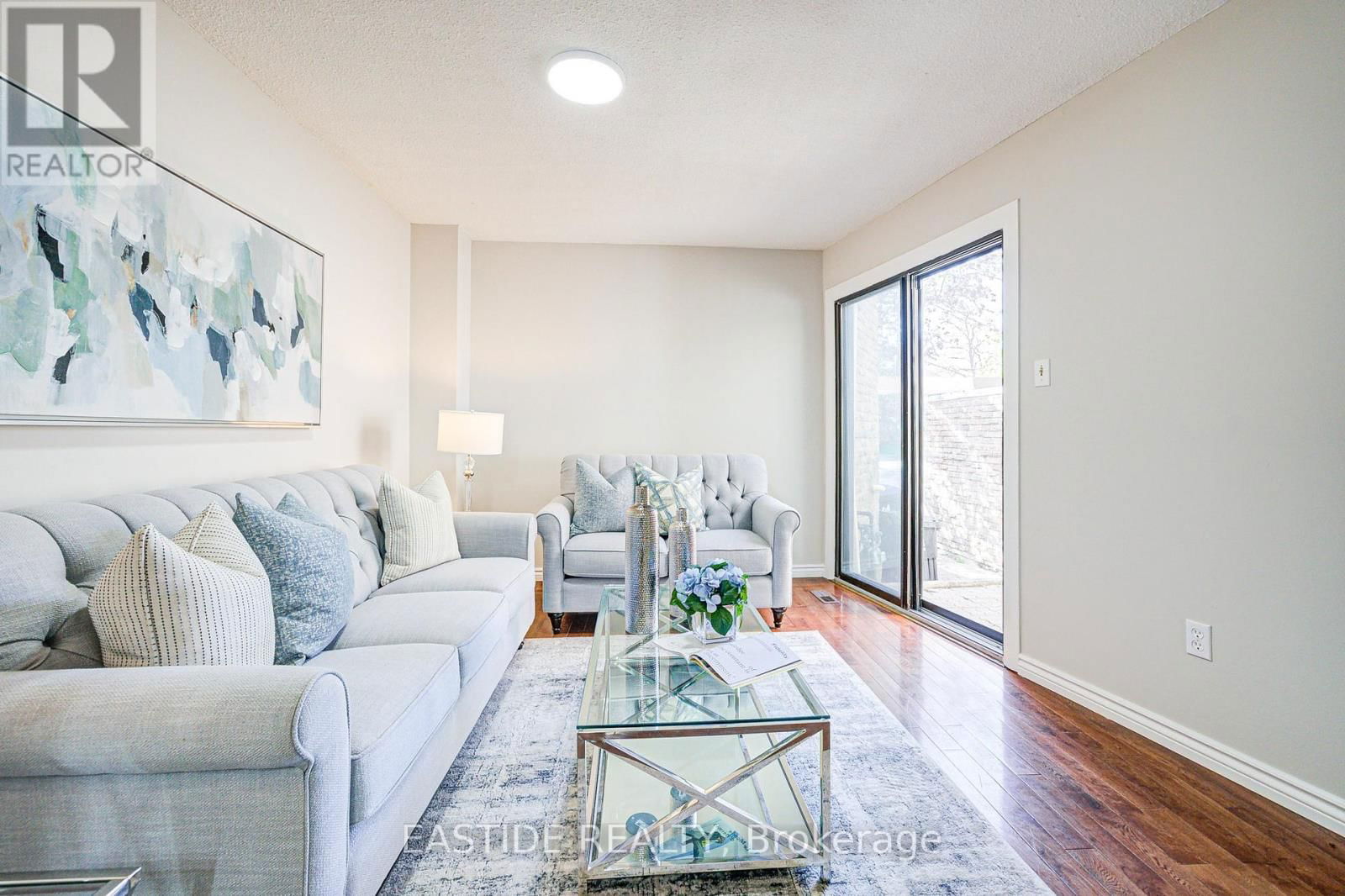 55 AMBERCROFT BOULEVARD Image 6