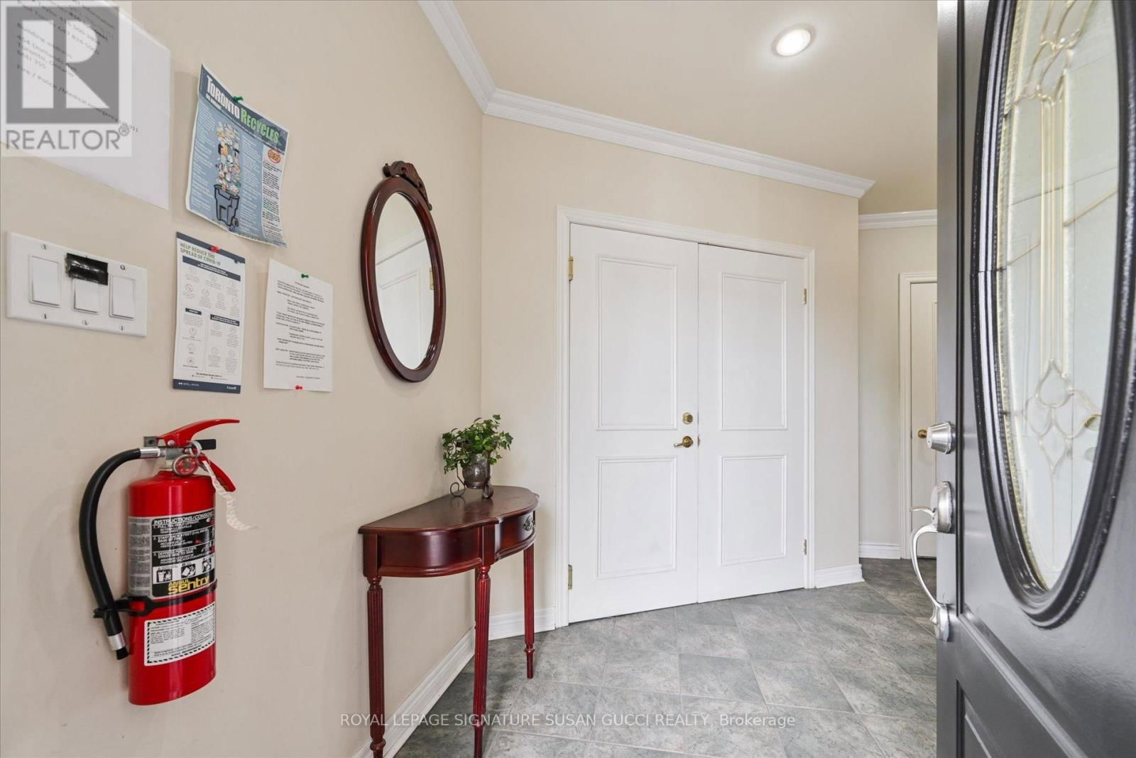 454 DONLANDS AVENUE Image 3