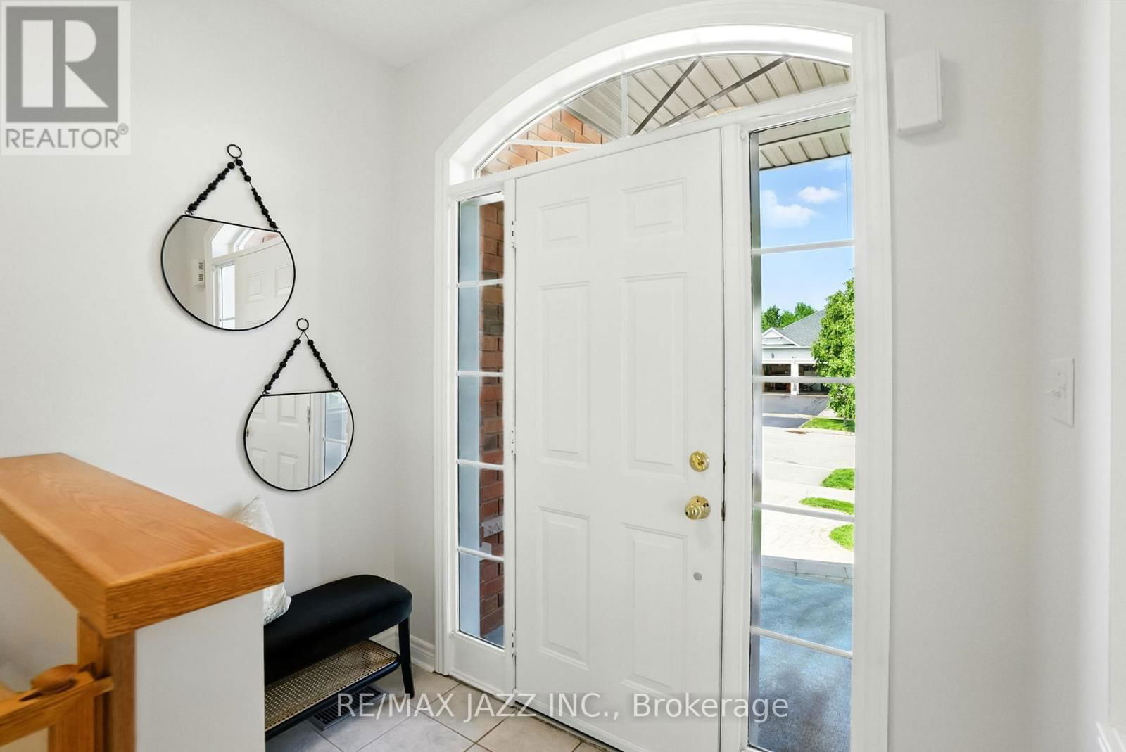 484 VICTORIA STREET Image 10