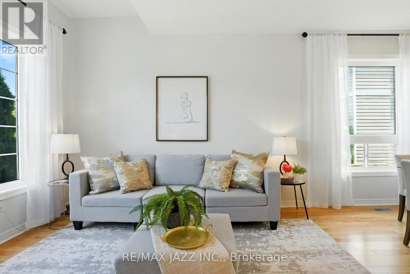 484 VICTORIA STREET Image 14
