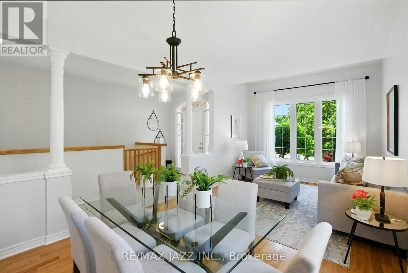 484 VICTORIA STREET Image 17