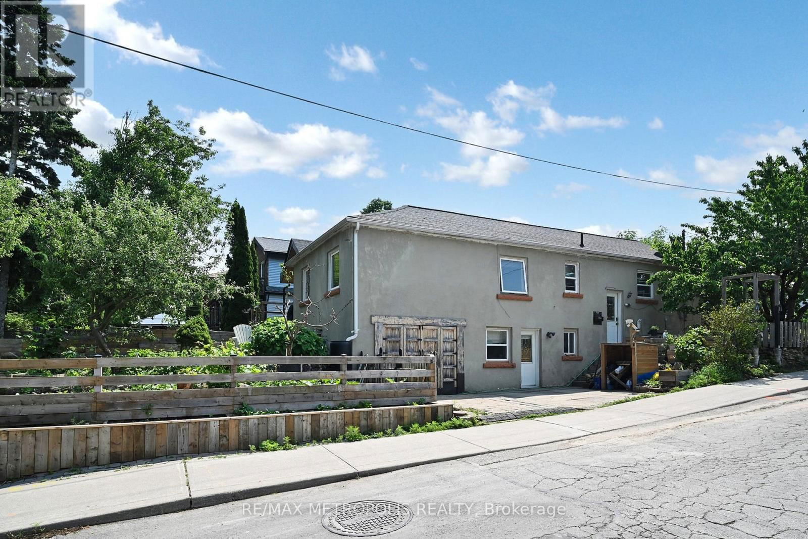 982 COSBURN AVENUE Image 2
