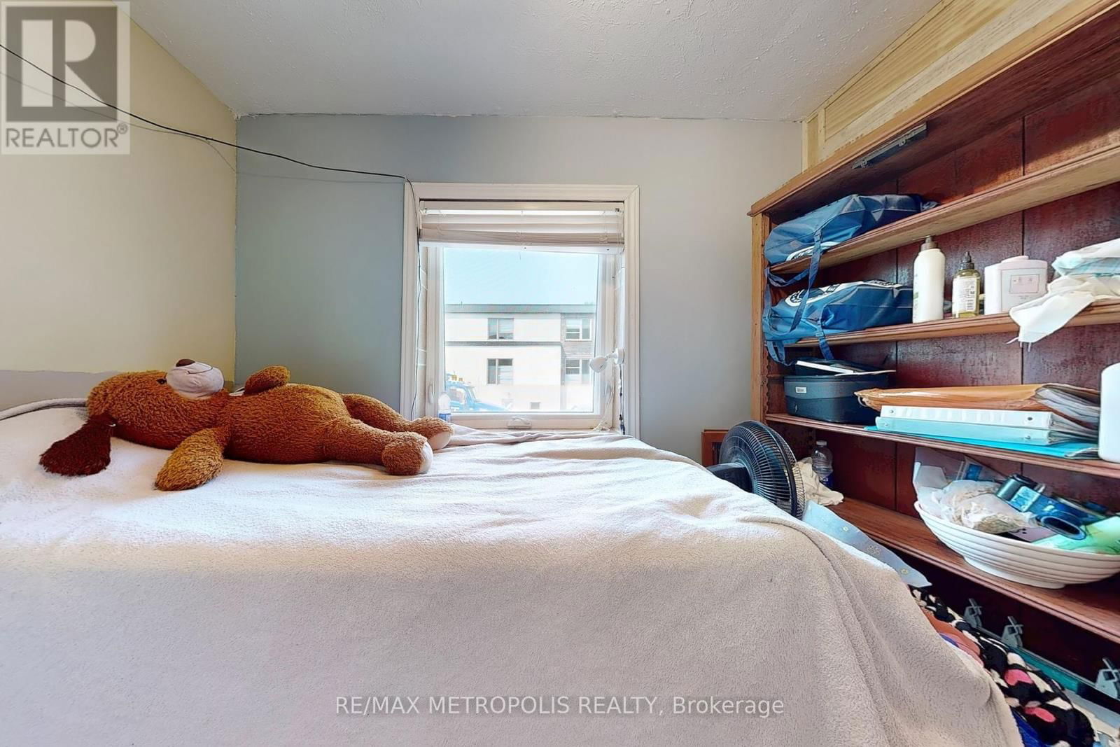 982 COSBURN AVENUE Image 28