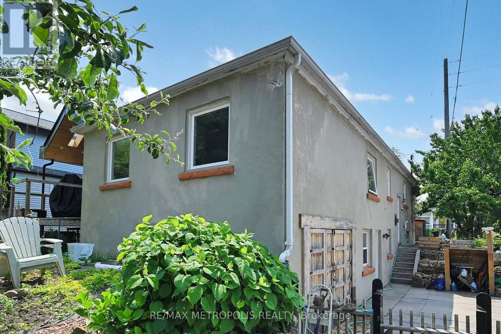 982 COSBURN AVENUE Image 45