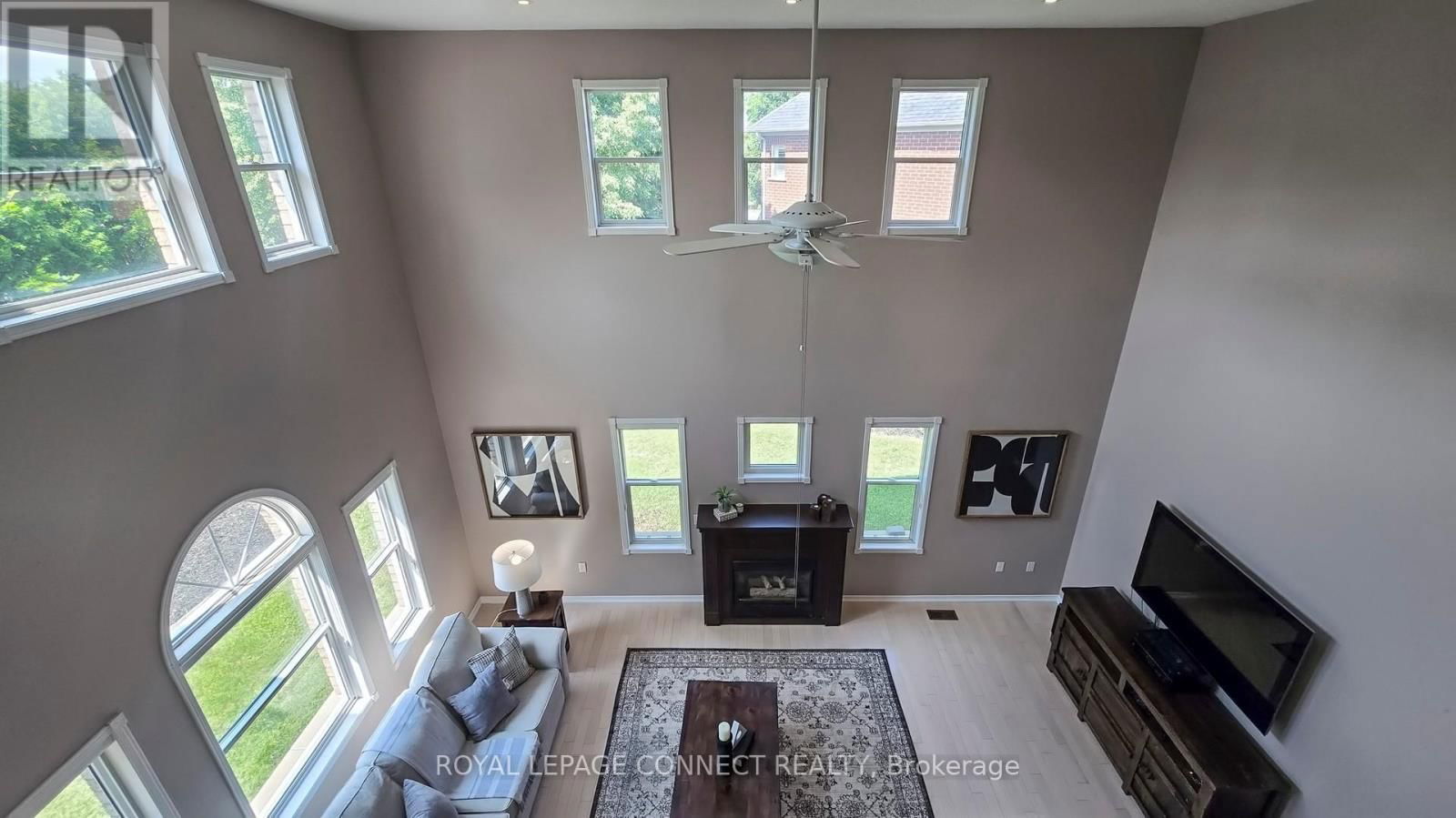68 MCBETH PLACE NORTH Image 21