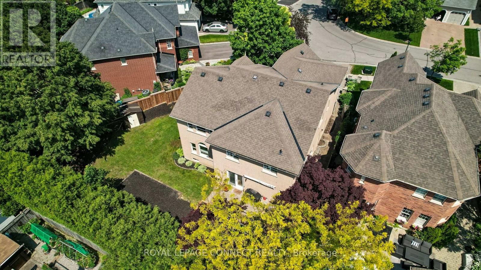 68 MCBETH PLACE NORTH Image 37