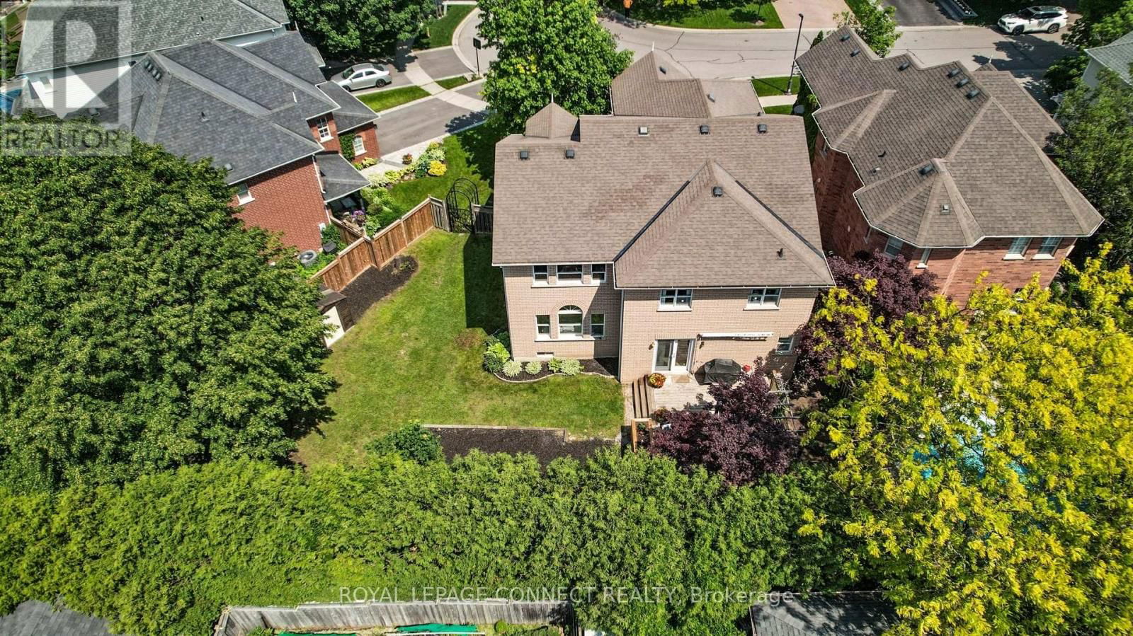 68 MCBETH PLACE NORTH Image 38