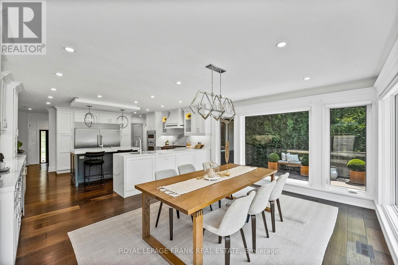 251 SHERWOOD COURT Image 17