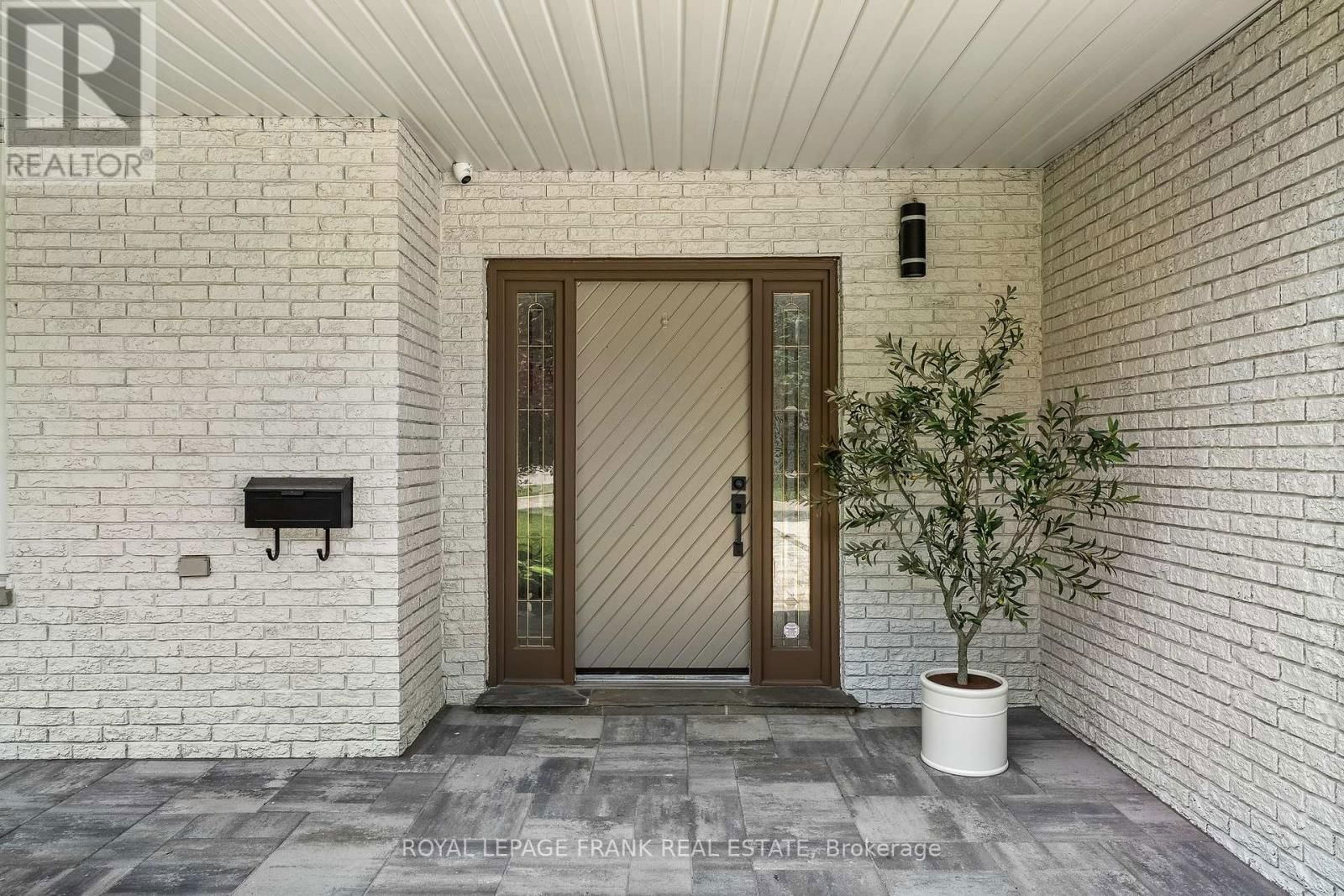 251 SHERWOOD COURT Image 4