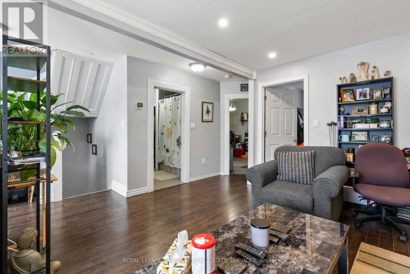 191 SIMCOE STREET SOUTH Image 9