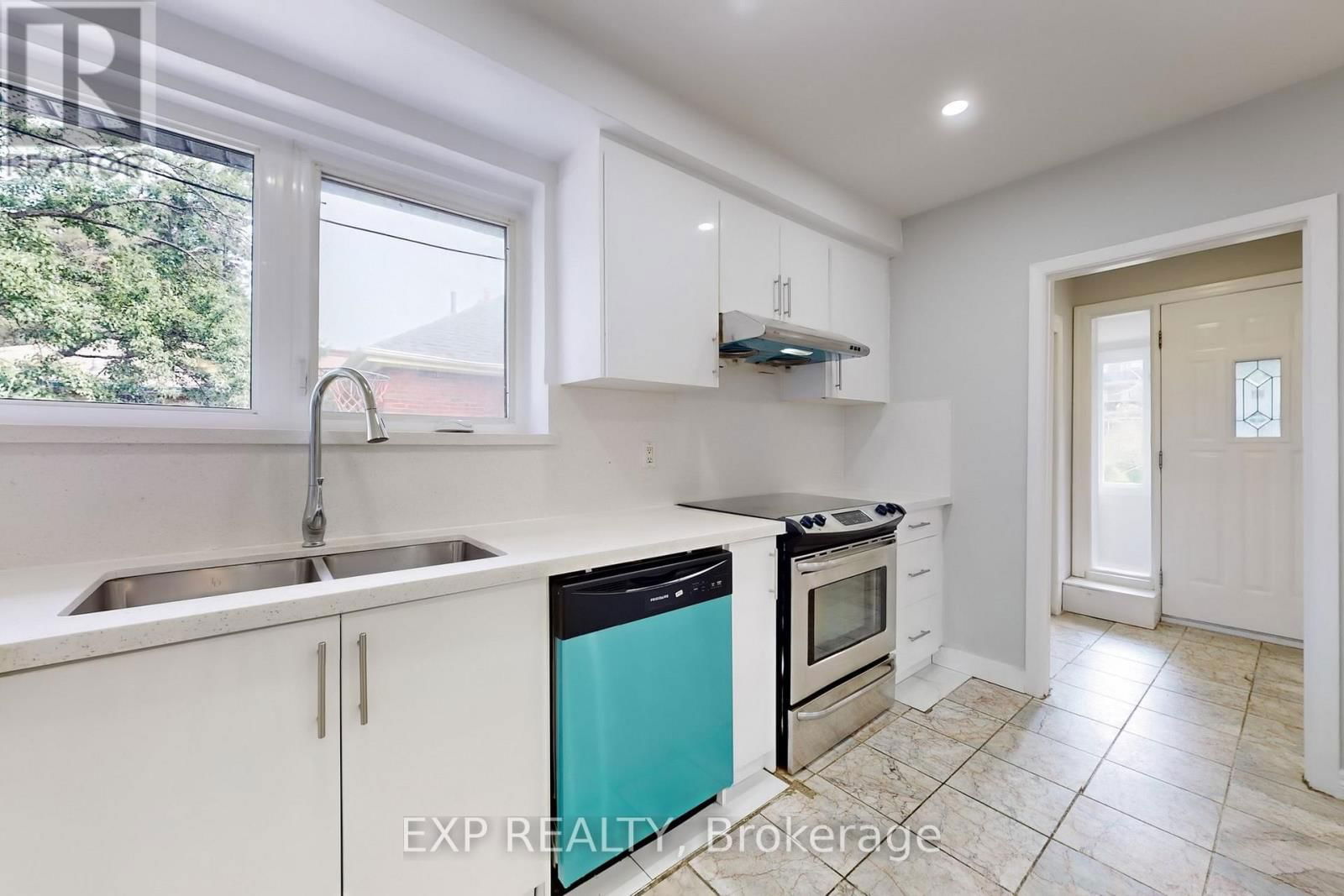 812 KENNEDY ROAD Image 16