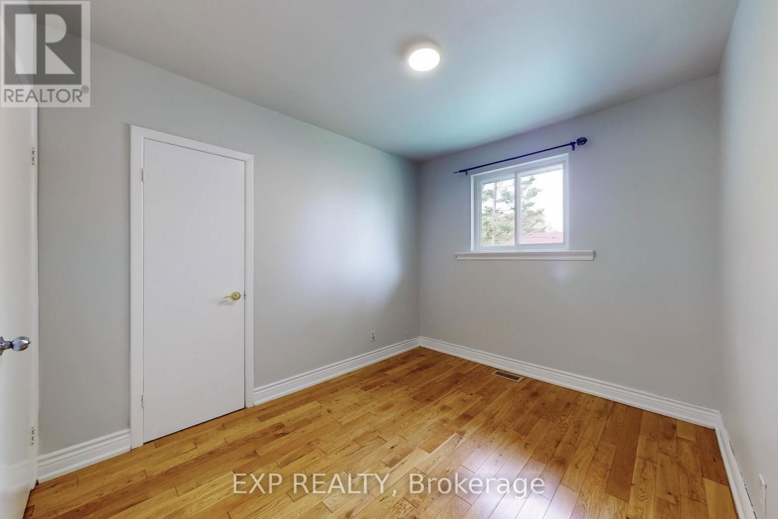 812 KENNEDY ROAD Image 23