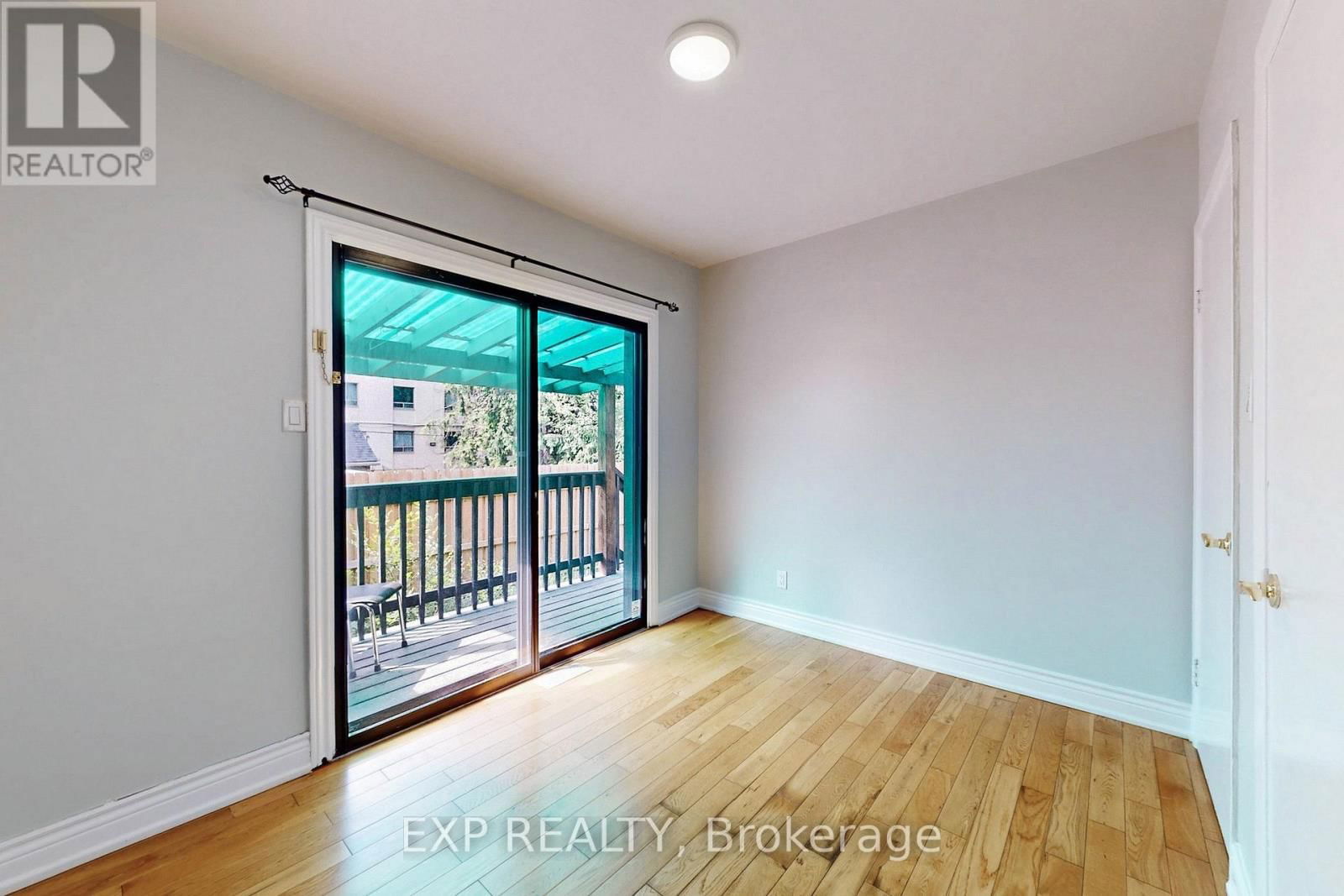812 KENNEDY ROAD Image 27