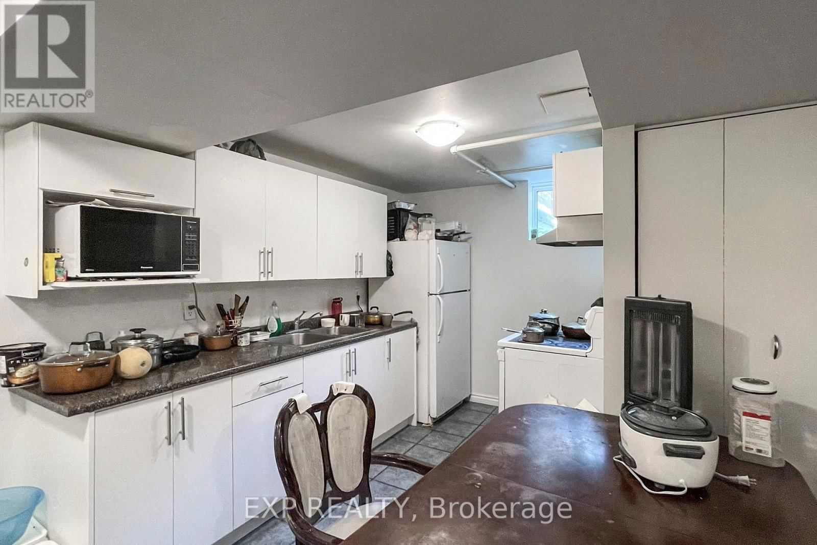 812 KENNEDY ROAD Image 31