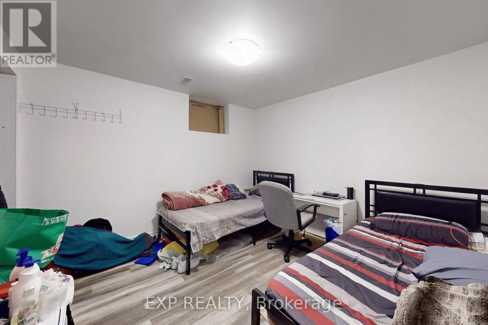 812 KENNEDY ROAD Image 36