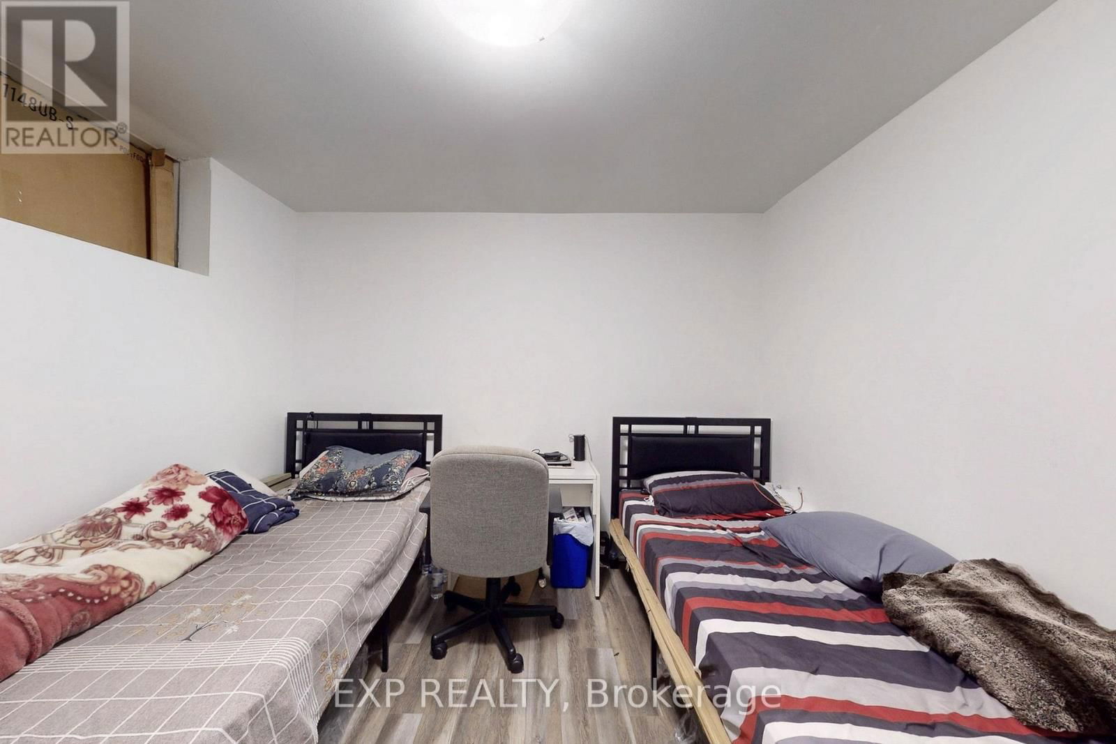 812 KENNEDY ROAD Image 37