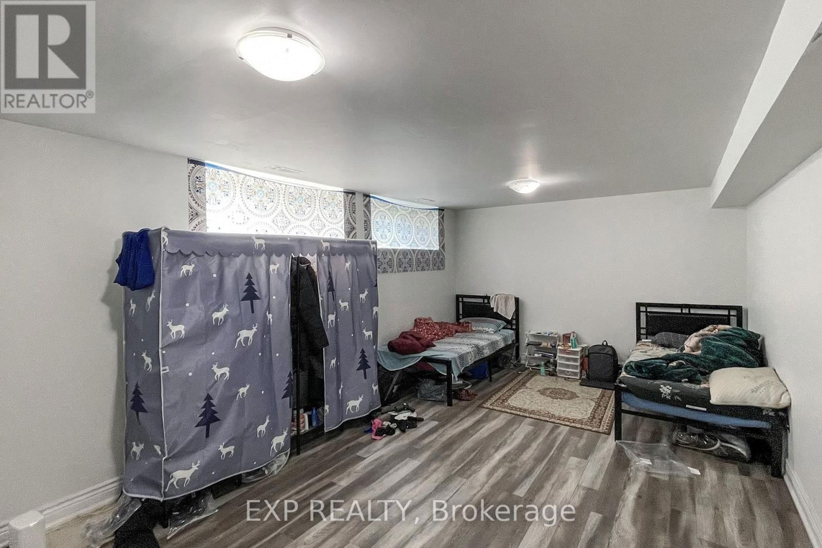 812 KENNEDY ROAD Image 40
