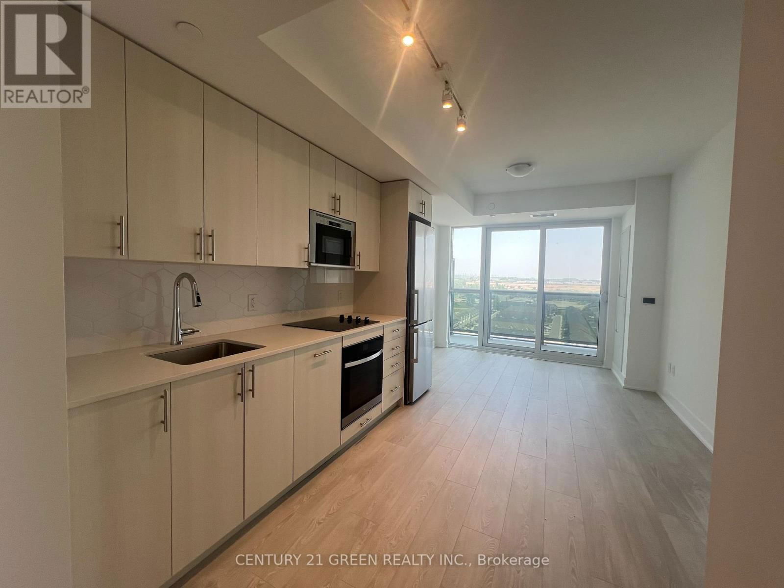 1621 - 2545 SIMCOE STREET NORTH Image 3