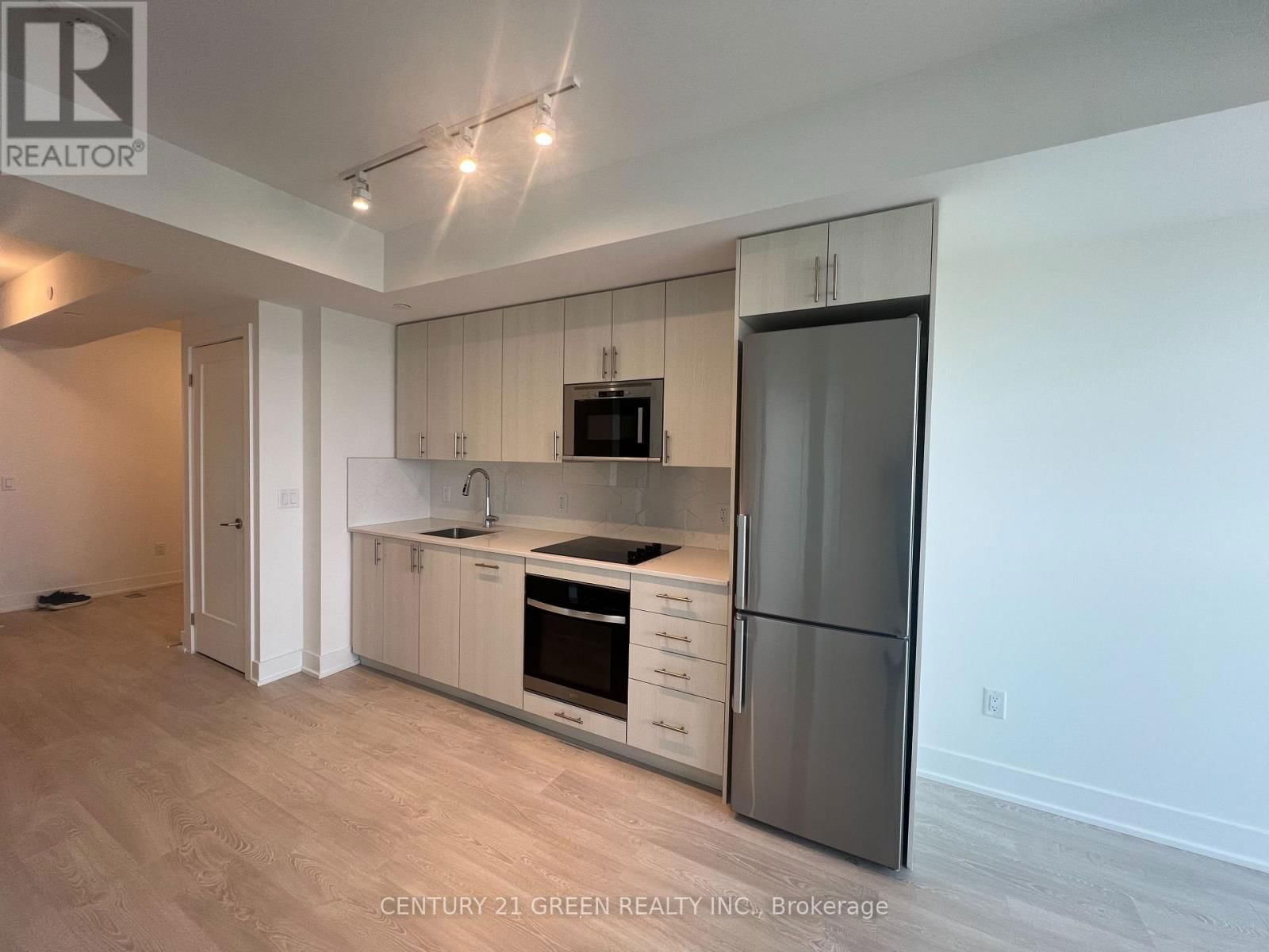 1621 - 2545 SIMCOE STREET NORTH Image 4