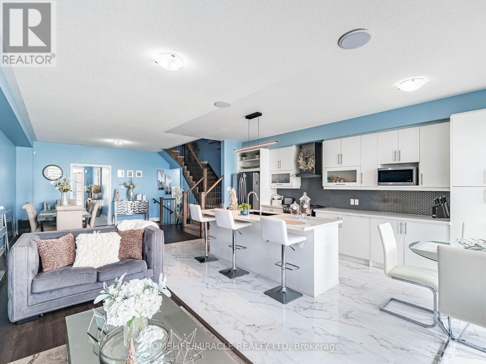 28 DONALD FLEMING WAY Image 14
